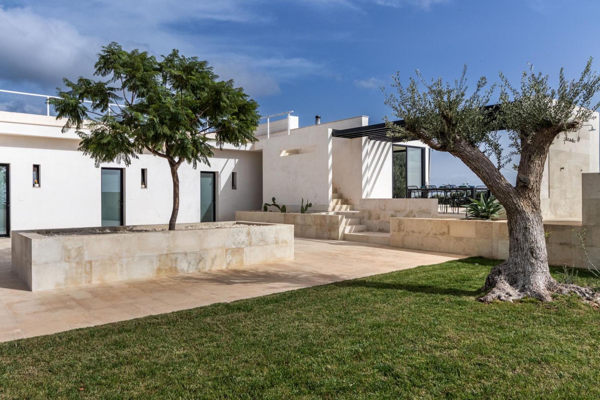 Redimeti Villa Avola