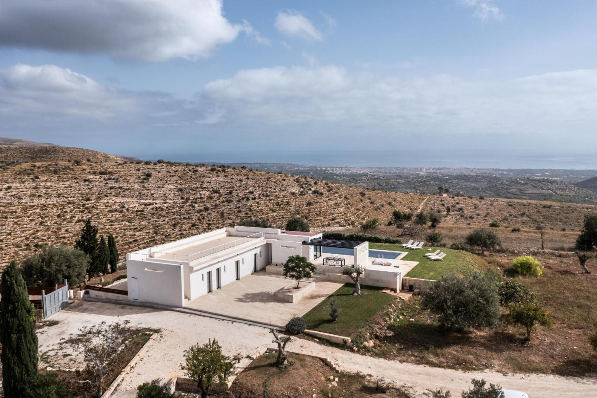 Redimeti Villa *